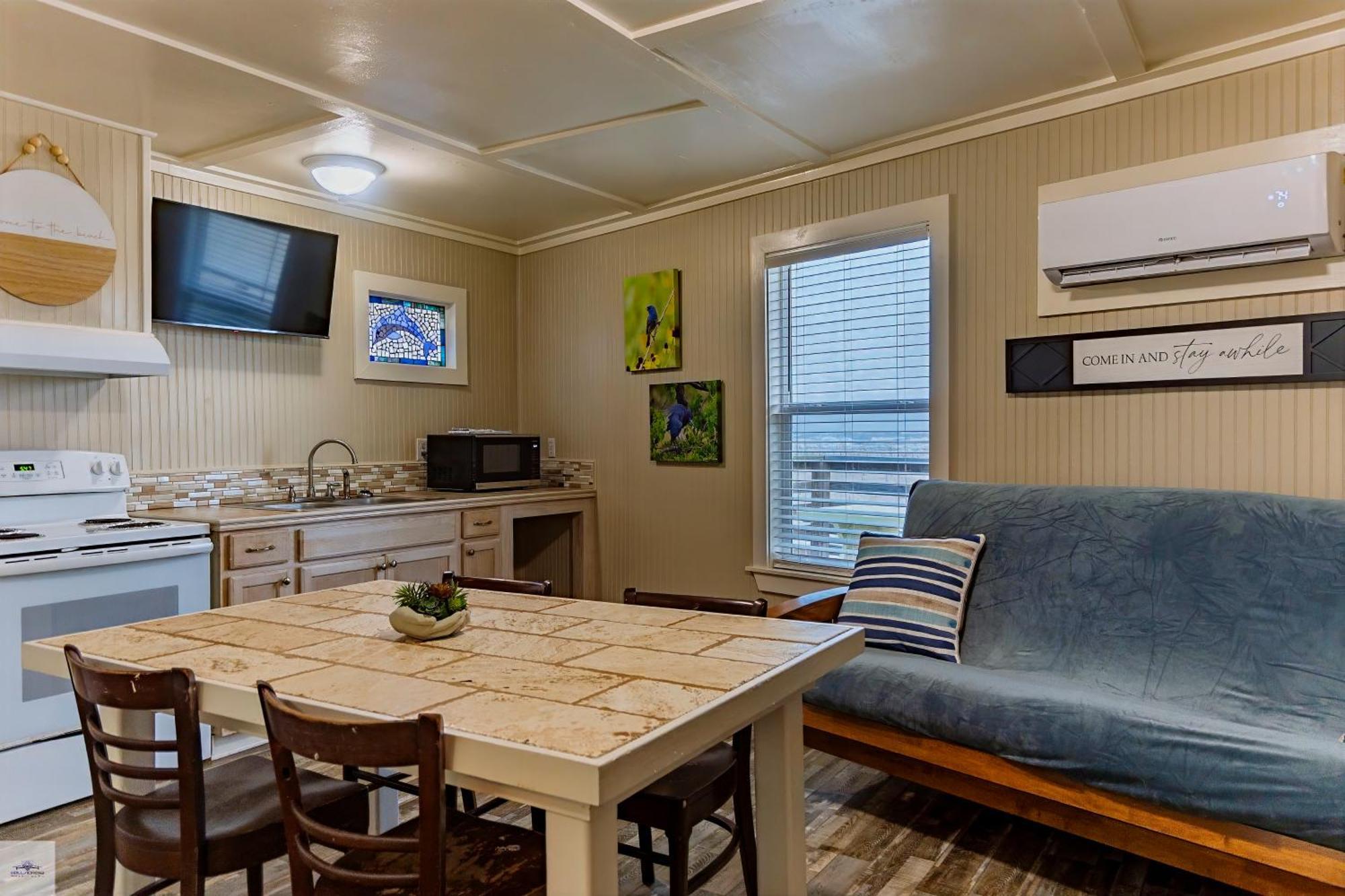 Blue Dolphin Inn And Cottages Grand Isle Luaran gambar