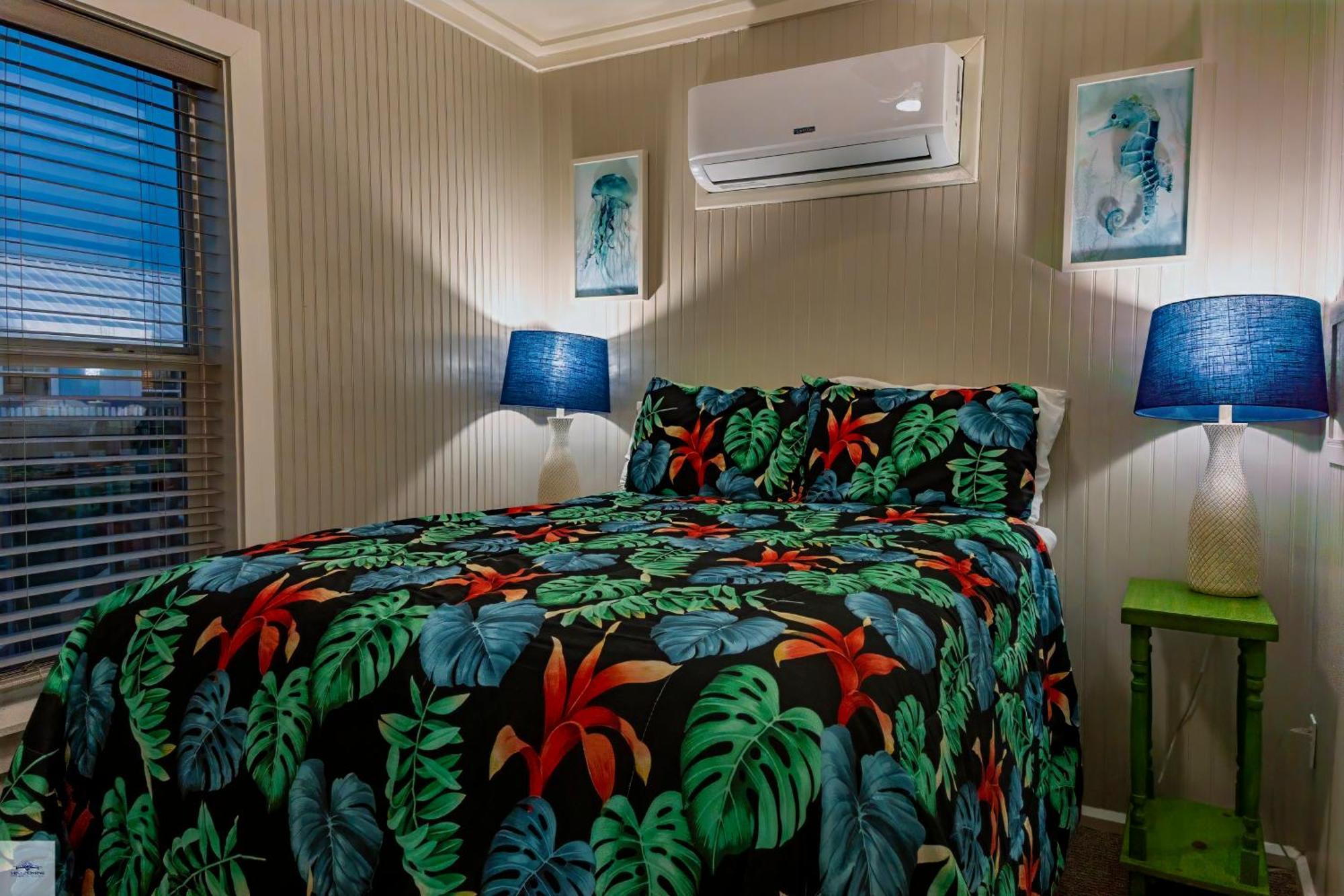 Blue Dolphin Inn And Cottages Grand Isle Luaran gambar