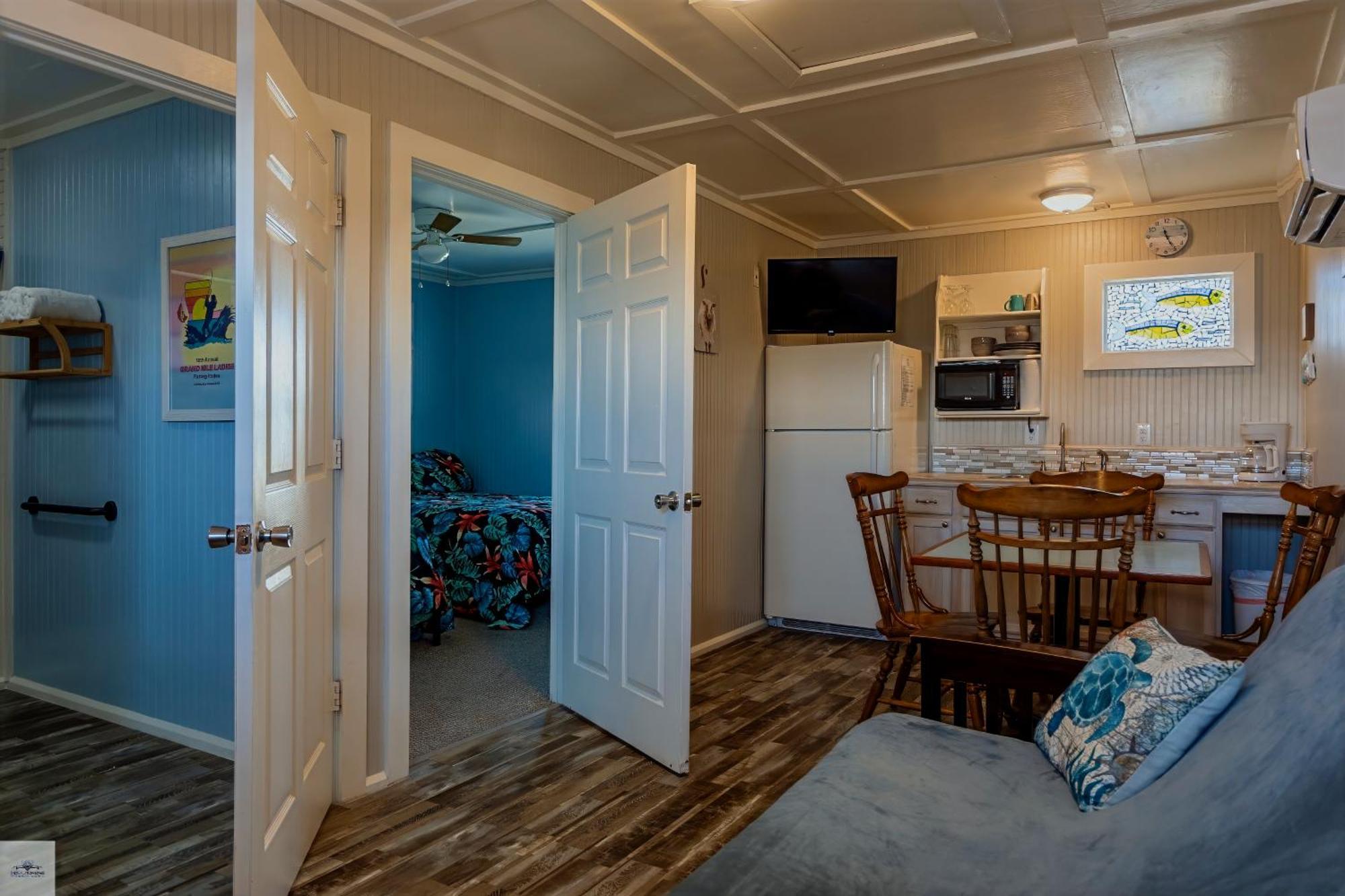 Blue Dolphin Inn And Cottages Grand Isle Luaran gambar
