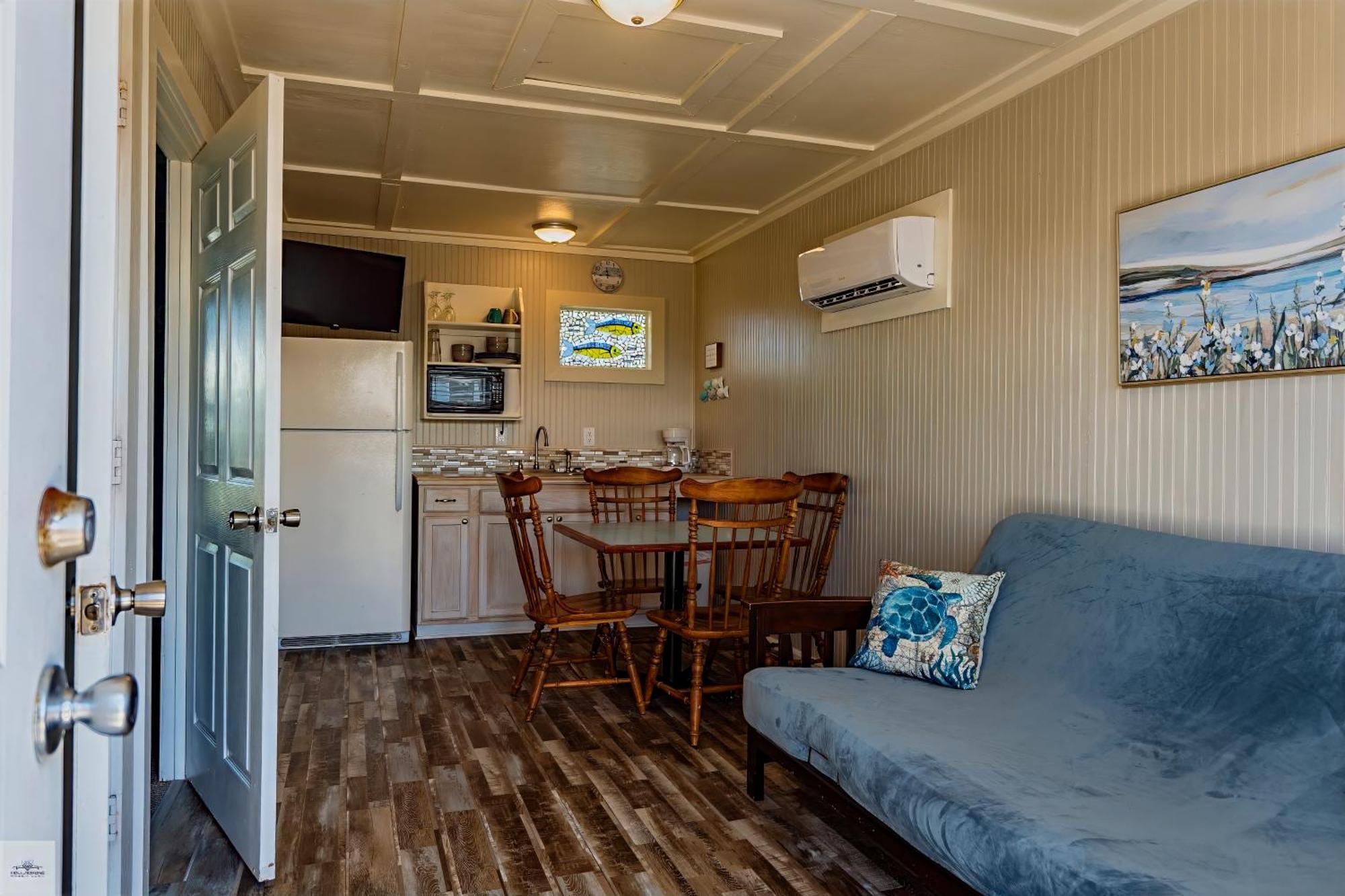 Blue Dolphin Inn And Cottages Grand Isle Luaran gambar
