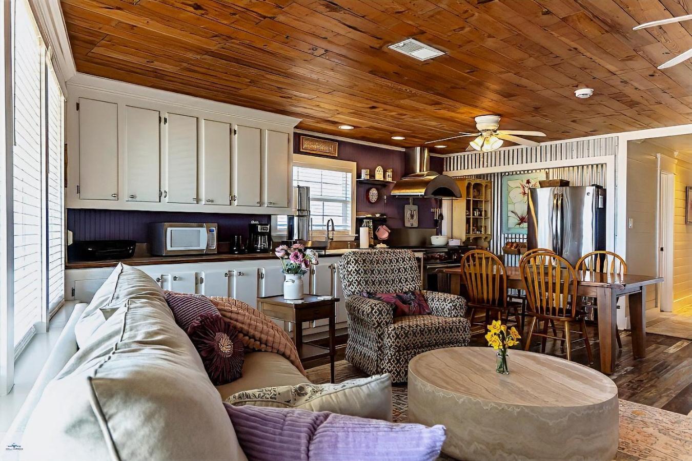 Blue Dolphin Inn And Cottages Grand Isle Luaran gambar