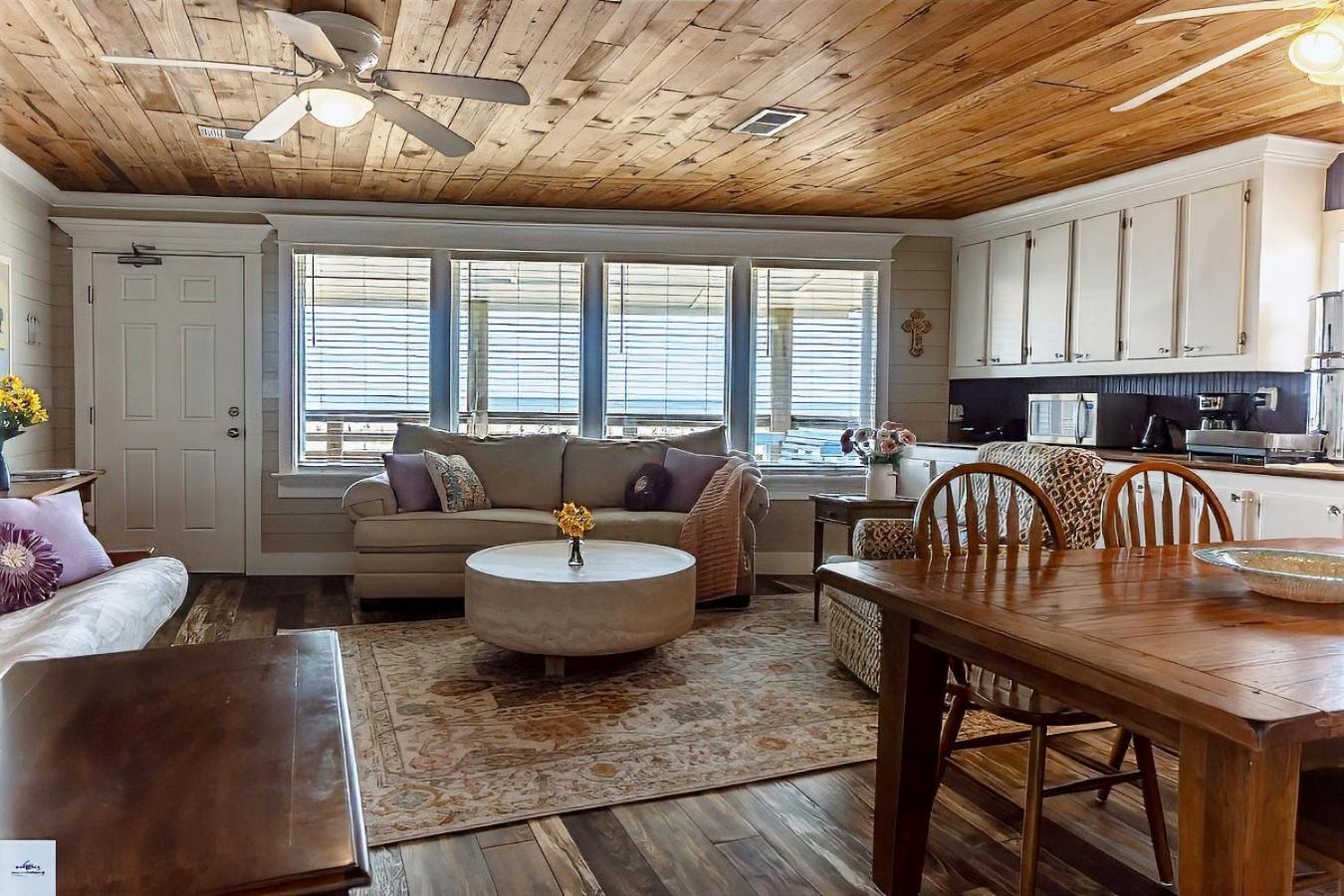 Blue Dolphin Inn And Cottages Grand Isle Luaran gambar
